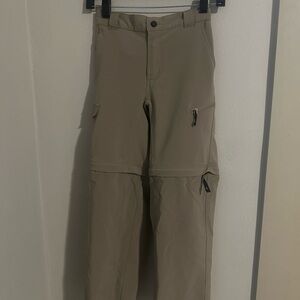Magellan Outdoors Khaki Cargo Pants Size M